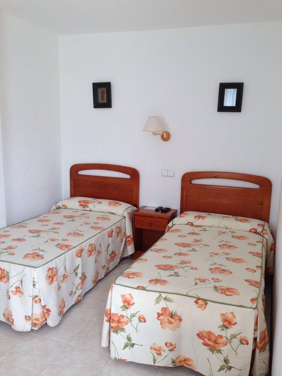 נוחה Habitaciones Lopez Azcona מראה חיצוני תמונה