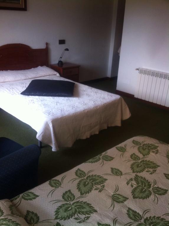 נוחה Habitaciones Lopez Azcona מראה חיצוני תמונה