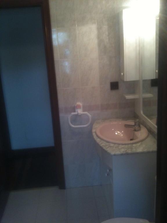 נוחה Habitaciones Lopez Azcona מראה חיצוני תמונה